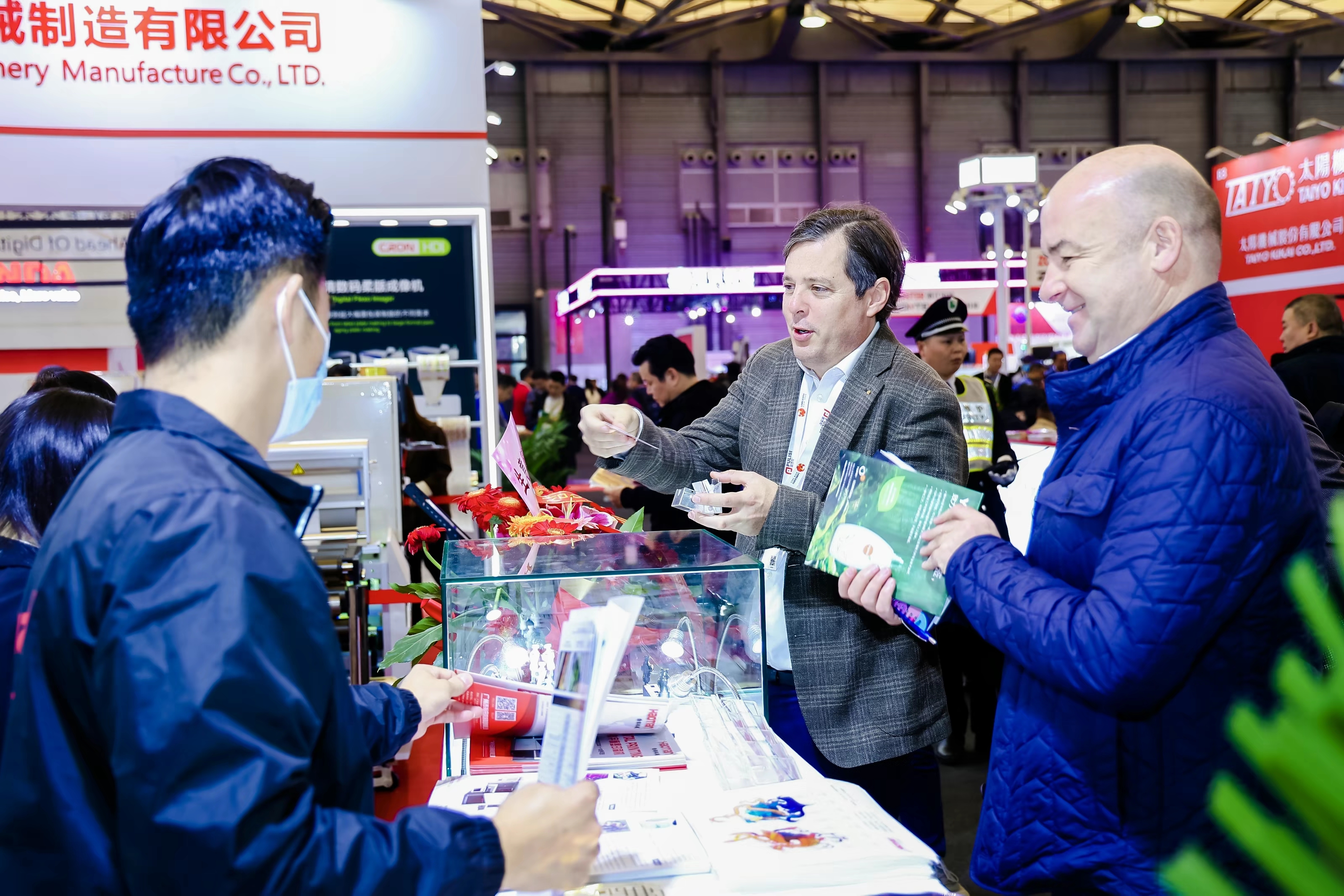 LOUPE Asia_3