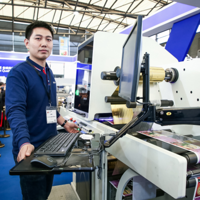 LOUPE Asia_8
