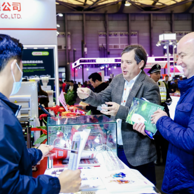 LOUPE Asia_3